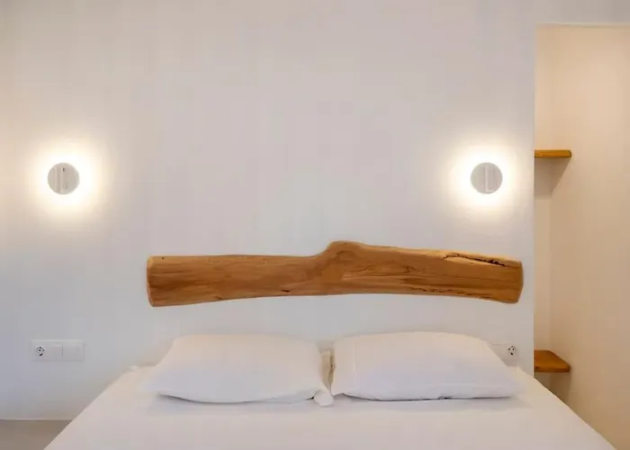 Aegean Breeze Escape Parikia (Paros)