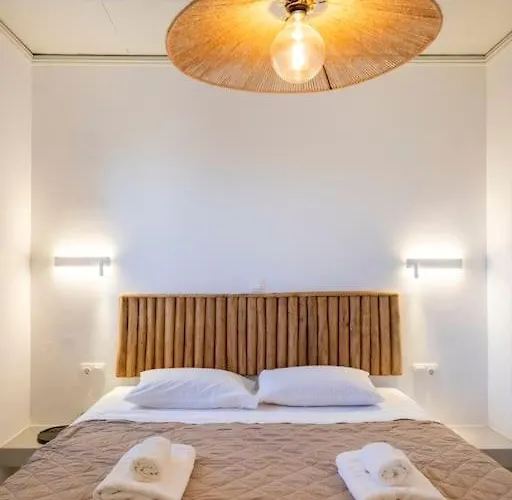 Aegean Breeze Escape Parikia (Paros)